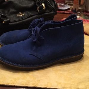 Crew cuts boys chukha boots.